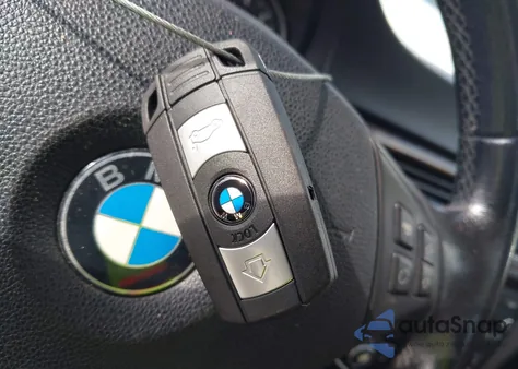 2011 BMW 328I из США, поврежденный, VIN WBAPH7C58BE673886